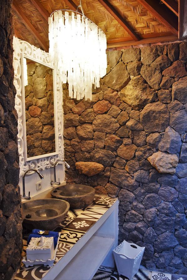Balila Beach Resort Amed  Exterior photo